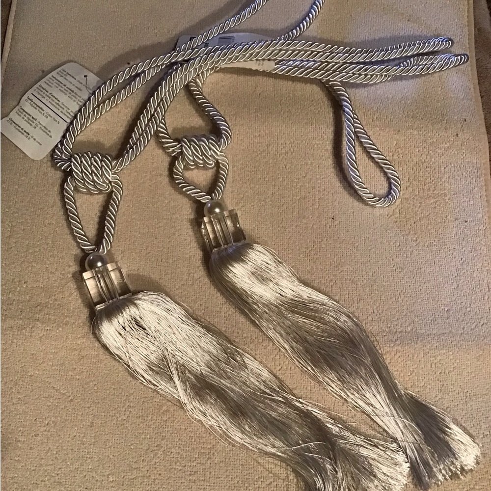 🙀🙀🎉PRICE REDUCTION🙀🙀🙀Drapery Tiebacks